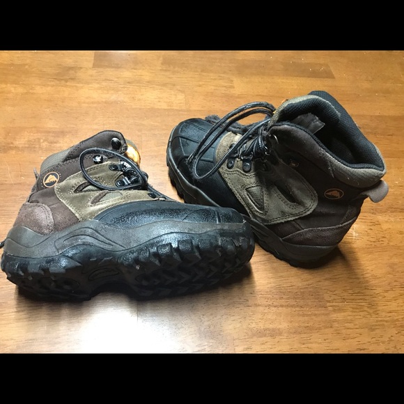 Hiking boots - Picture 1 of 1